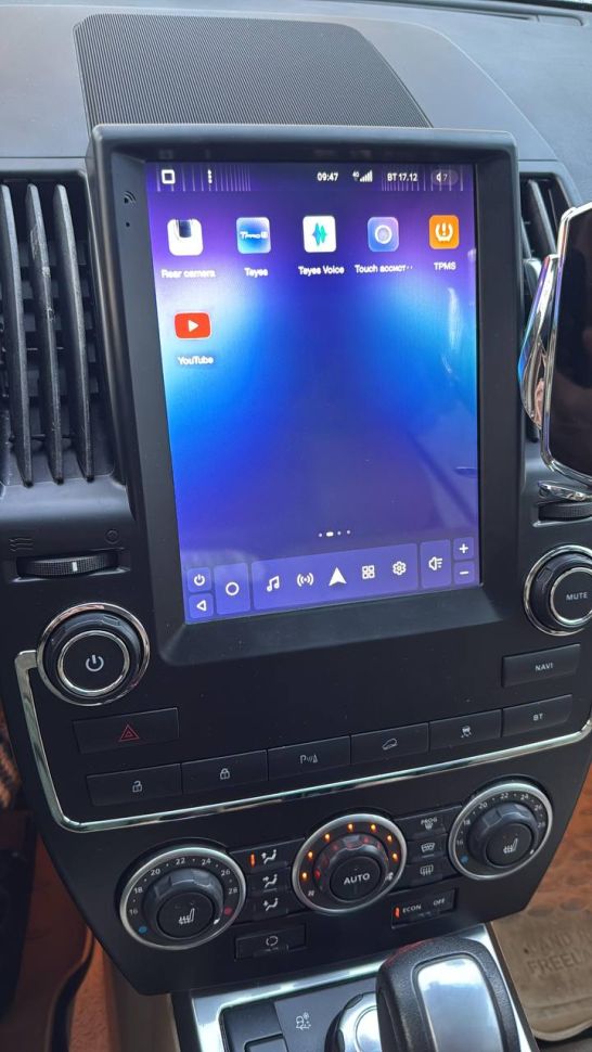 Штатная магнитола Tesla style Teyes TPRO 2 4/32 Land Rover Freelander 2 (2006-2012) Тип-A