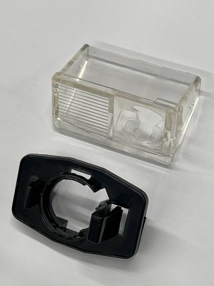 Адаптер под заднюю камеру в подсветку номера Toyota Corolla 2006 - 2013, Belta 2005+