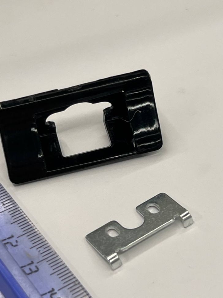 Адаптер под заднюю камеру в штатную заглушку Toyota Camry 2008